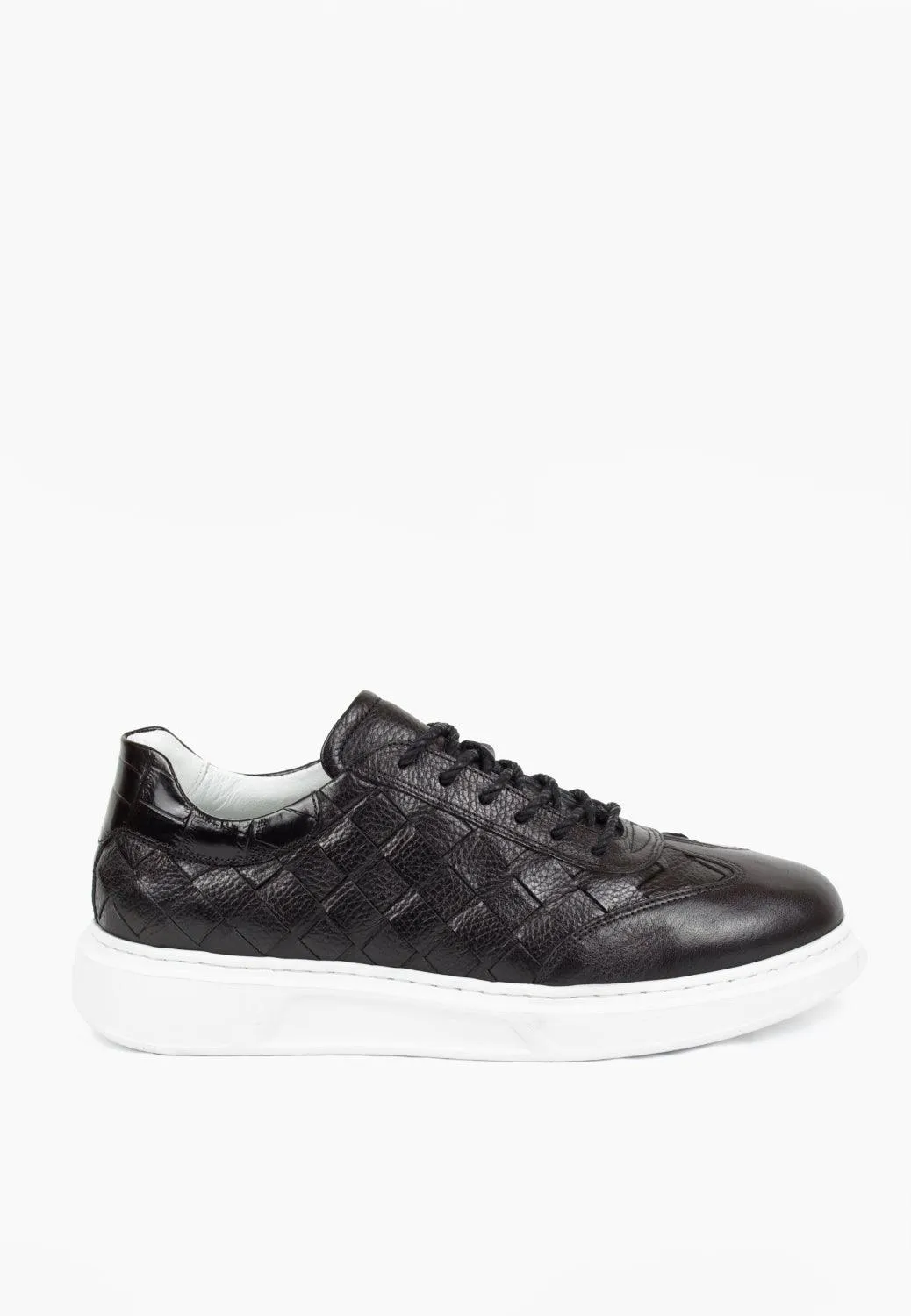 Serendip Sneaker Black