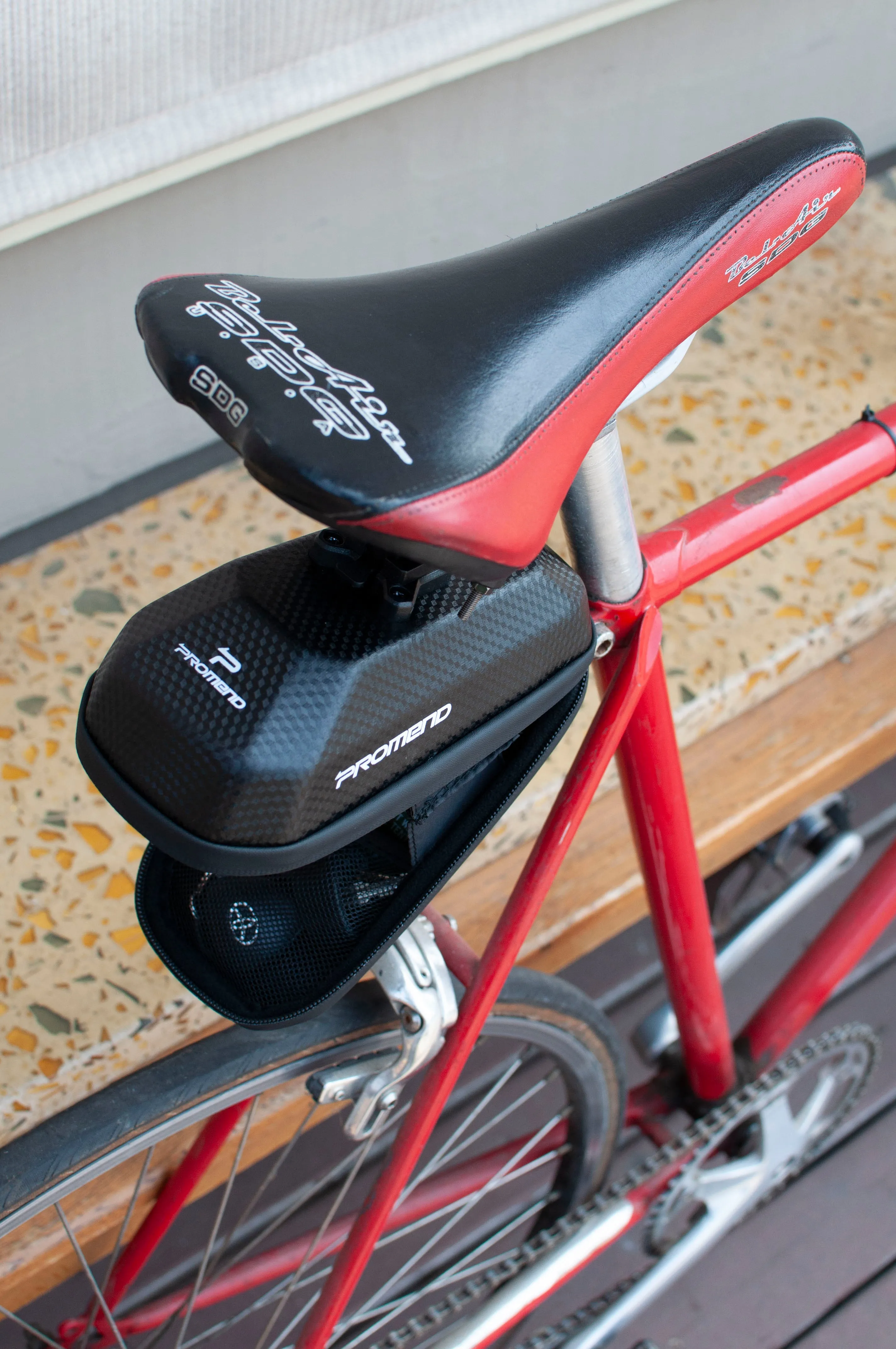 Softshell waterproof saddle bag, black